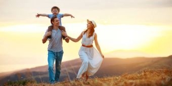 5 - TANTANGAN DAN SOLUSI DALAM  
MEMBANGUN KETAHANAN KELUARGA